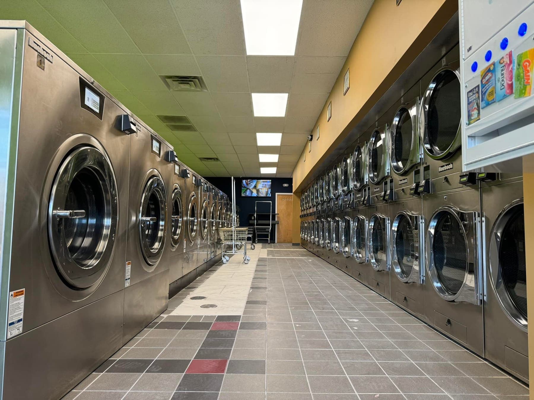 Inside 1st Class Laundry Atco